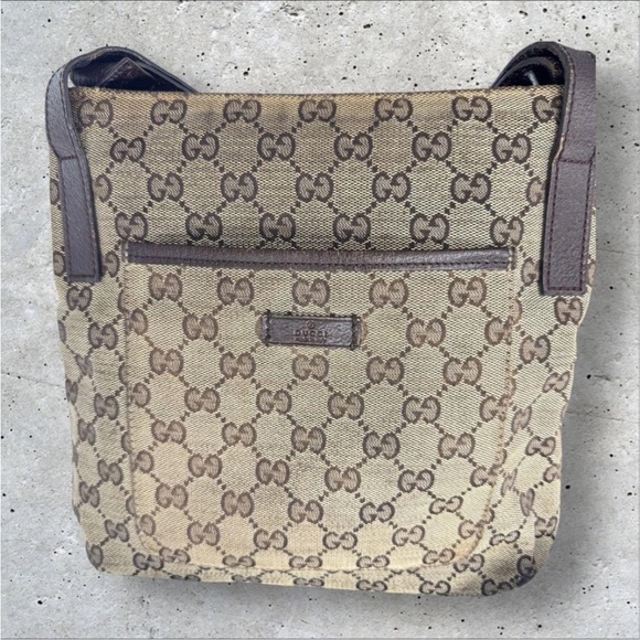 Gucci Beige and Brown Monogram Shoulder Bag - Picture 2 of 9